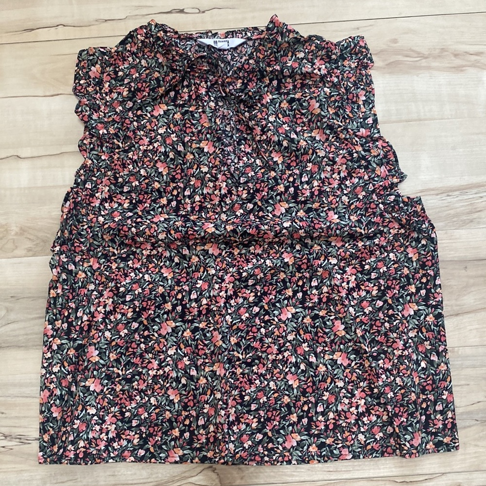 NWOT BB Dakota Steve Madden Women L Floral Blouse. Ruffles on sleeves and neck. - Picture 8 of 11
